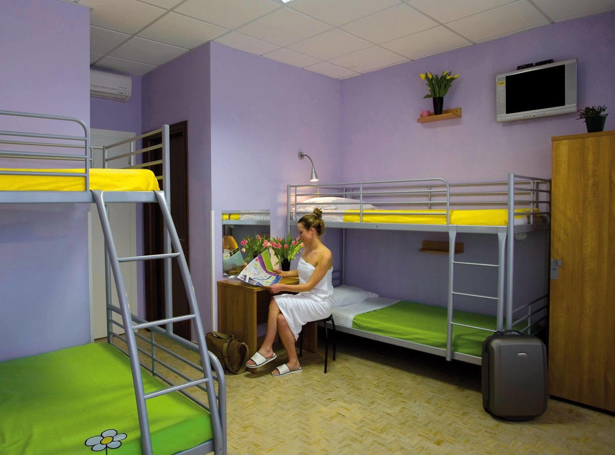 Plus Florence Hostel Extérieur photo