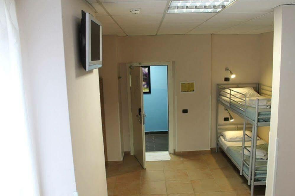 Plus Florence Hostel Extérieur photo